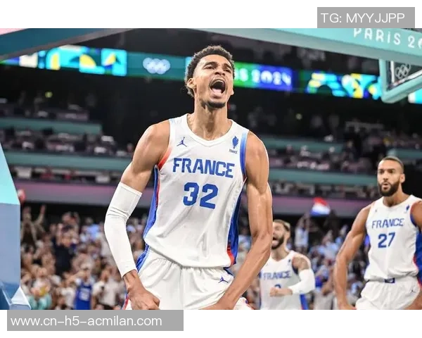 文班复出展现强大实力半场贡献11分6篮板助队稳居领先地位